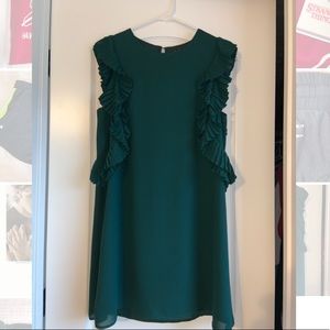 Lulu’s green dress
